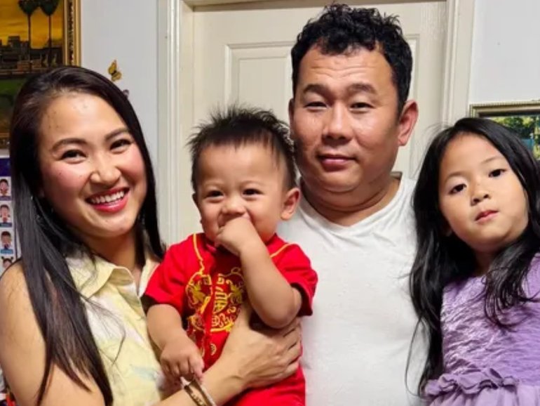 A fundraising campaign launched to support the parents of two young children killed in a horror pram crash in Sydney has surged past $300,000 as Australians continue to rally around the heartbroken family. 