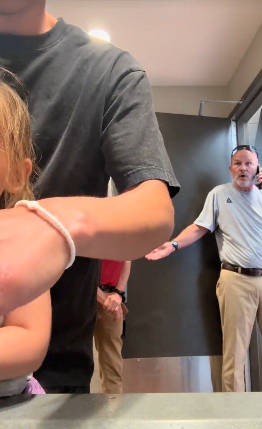 Tyler Brodsky captured the encounter and shared it on TikTok.