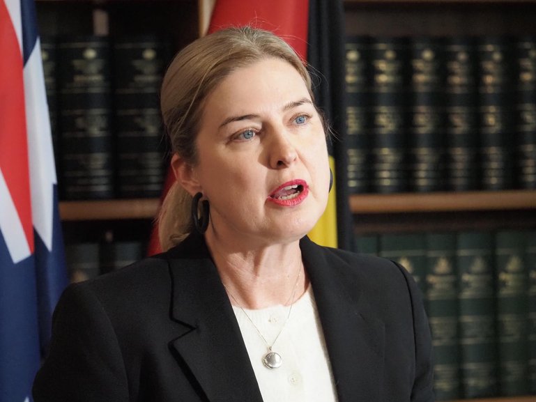 Federal Agriculture Minister Julie Collins said the Department of Primary Industries and Regional Development had launched an immediate probe into the matter.
