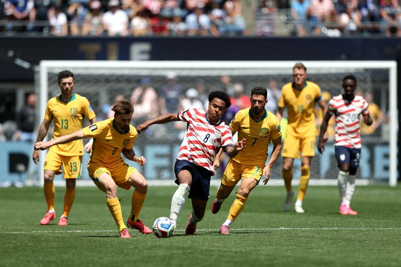 Weston McKennie controls the ball against Connor Metcalfe.
