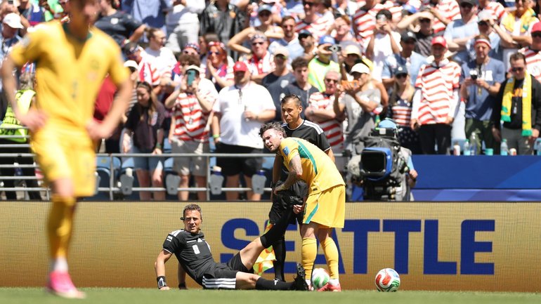 Referee Felix Zwayer suffered cramps during the dying minutes of the World Cup clash between Australia and the USA.