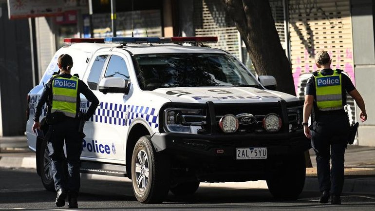 Police are appealing for witnesses after a man was shot dead in inner-city Melbourne.
