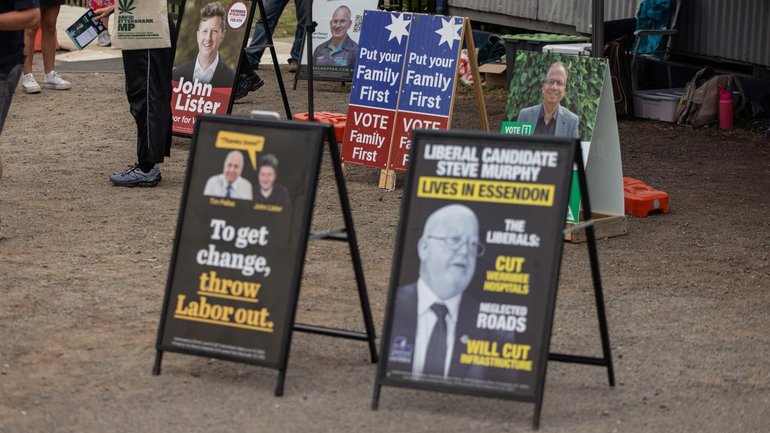 An independent MP is pushing for new laws which would criminalise deceptive political advertising.