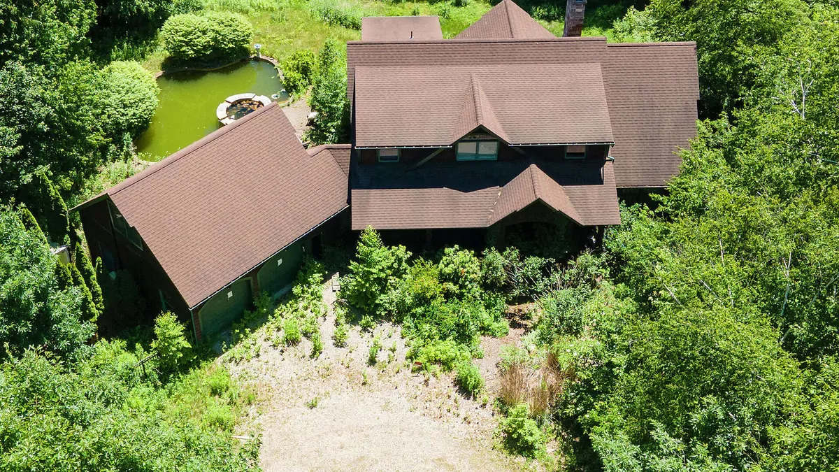 New homeowner left shocked after finding remains of three people in Connecticut home