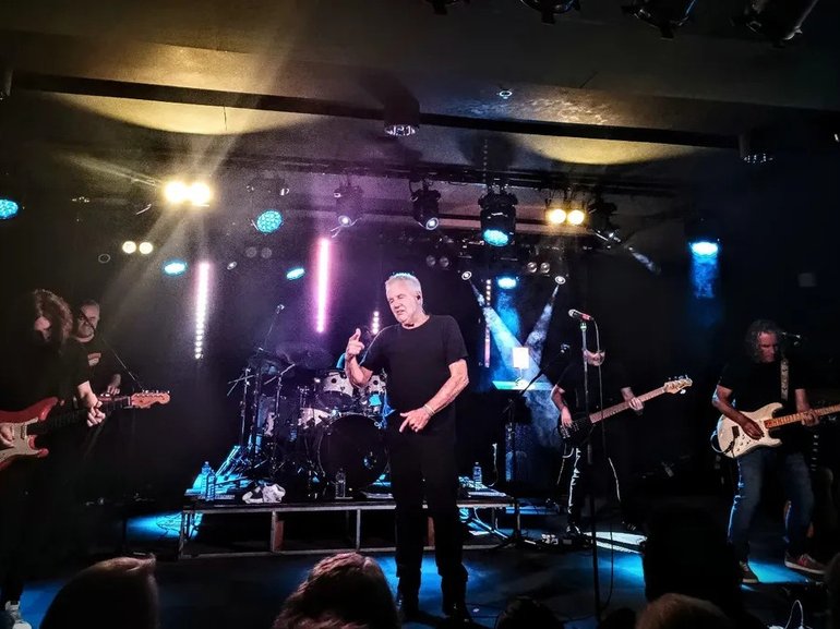 Australian music icon Daryl Braithwaite has announced he will retire from live performances