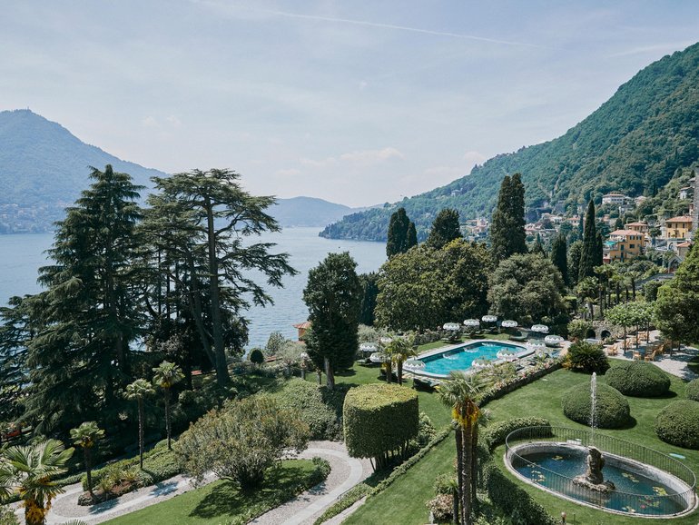 The stunning view over the pool and lake.