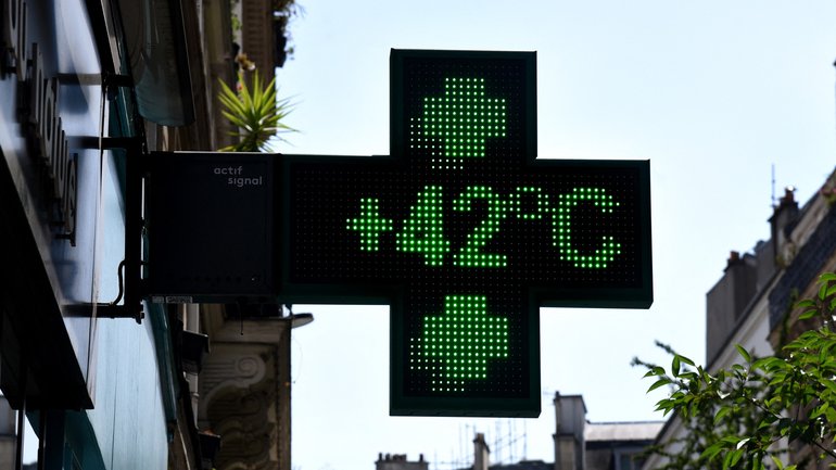 Two children have died after becoming trapped inside a car in Europe’s heatwave.