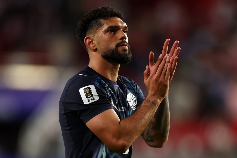 SANTA CLARA, CALIFORNIA - JUNE 19: Omar Alderete of Paraguay applauds the fans after the FIFA World Cup 2026 Group D match between Türkiye and Paraguay at San Francisco Bay Area Stadium on June 19, 2026 in Santa Clara, California. (Photo by Dean Mouhtaropoulos/Getty Images)