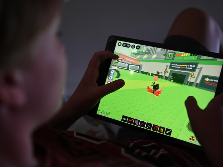 Critics say Australia's social media age restrictions can be circumvented with relative ease. 