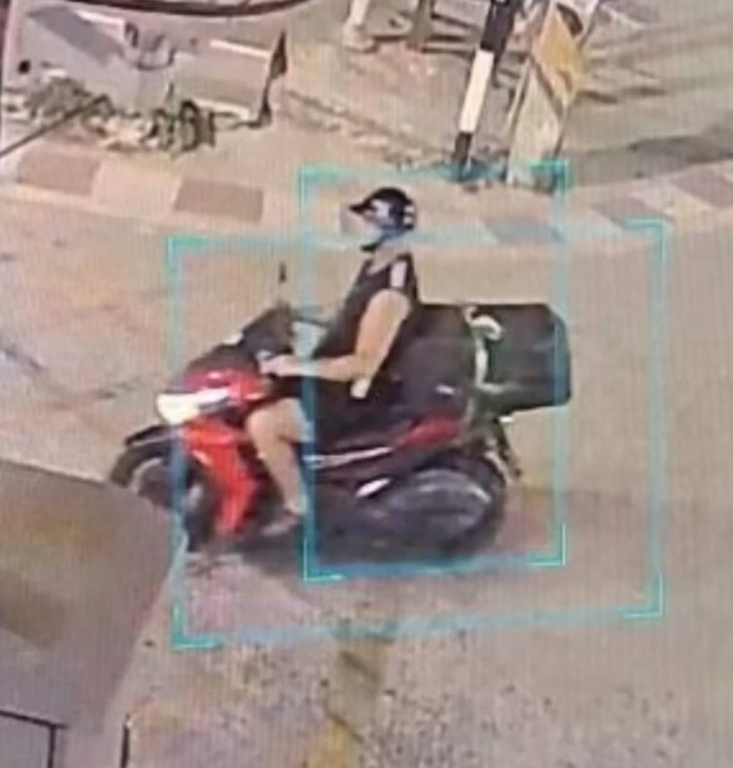 Footage taken from outside the hotel on Thursday evening showed Mr Carman leaving alone — and pulling a suitcase.