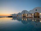 Thirassia is located about 10 minutes from Santorini’s famed Oia.