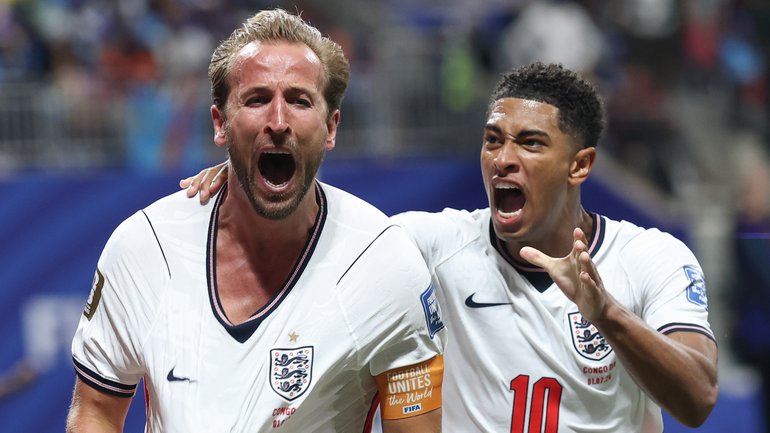 ATLANTA, GEORGIA - JULY 01: Harry Kane #9 of England celebrates with teammate Jude Bellingham #10 after scoring his team's first goal during the FIFA World Cup 2026 Round Of 32 match between England and Congo DR at Atlanta Stadium on July 01, 2026 in Atlanta, Georgia. (Photo by Richard Pelham/Getty Images)