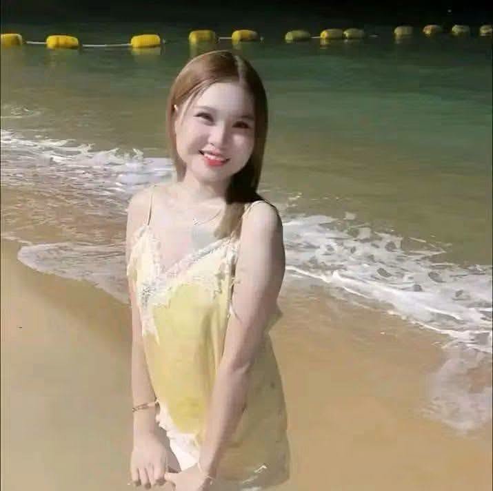 The teenager, known to her friends as Nong Cake, was reported only 150cm tall.