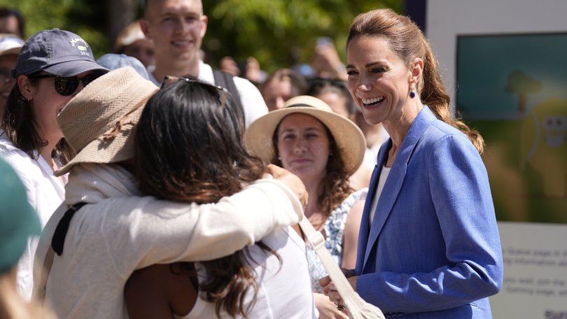 The Princess of Wales proved she isn’t afraid to roll up her sleeves and mingle with the masses at day four of Wimbledon.