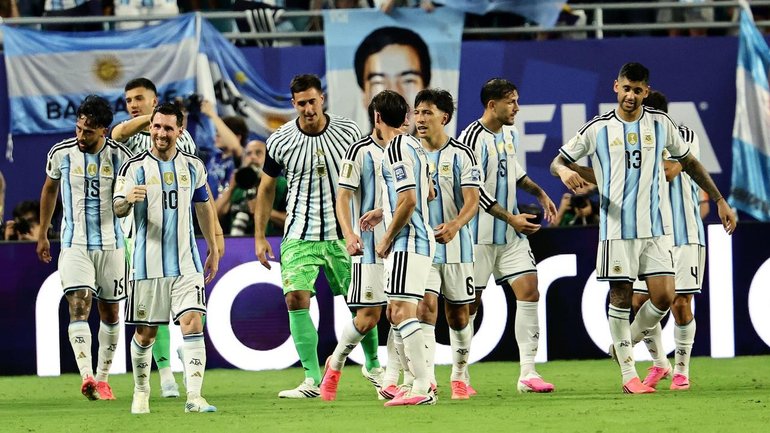 RELIEF: Lionel Messi's Argentina needed extra time to fend off tiny Cape Verde to advance. (EPA PHOTO)