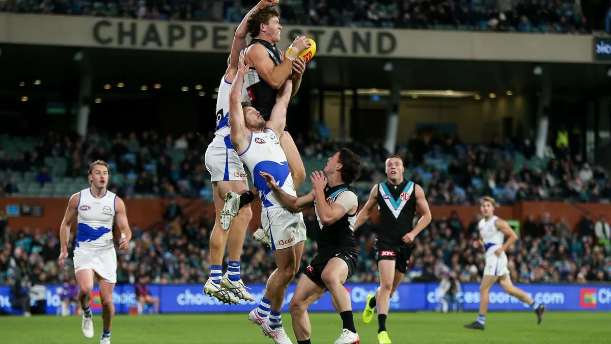 Fast-finishing Port Adelaide down Kangaroos Fast-finishing Port Adelaide down Kangaroos