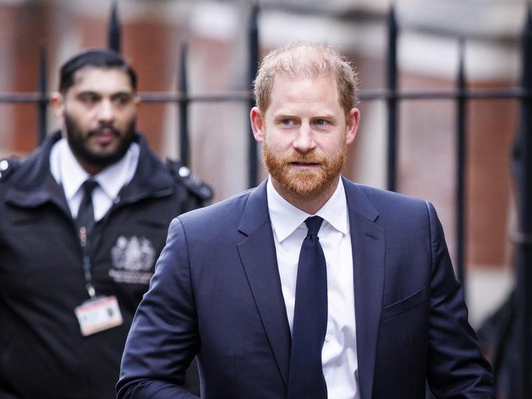 Prince Harry’s offer to stay at Buckingham Palace has been reportedly rescinded, according to royal sources.