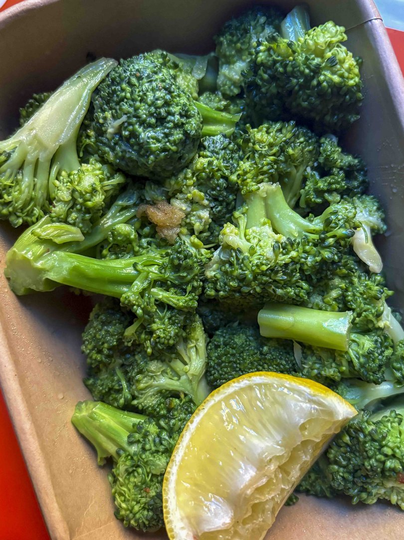 Garlic broccoli. 