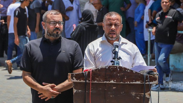 Hamas media office spokesman Ismail al-Thawabta says the group's government ?has been dissolved.