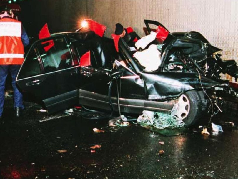 The picture of the car that killed Princess Diana that shocked the world.