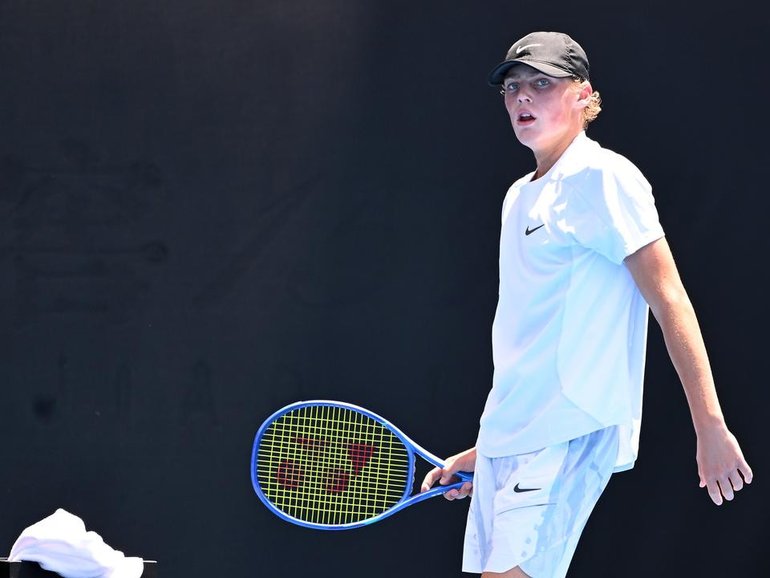 A Wimbledon juniors last-eight clash looms for Cruz Hewitt after another straight-sets win.