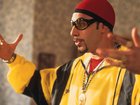 Scene from Ali G Inda House featuring the title character (Sacha Baron Cohen). 