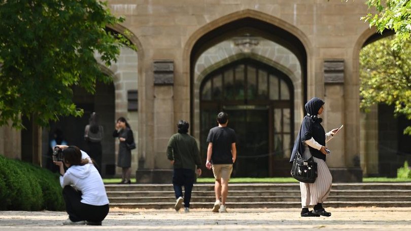 Melbourne University officials are to face a royal commission over anti-Semitism on campuses. 