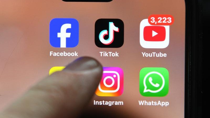 There's widespread concern about the negative effect of late-night scrolling on teens.