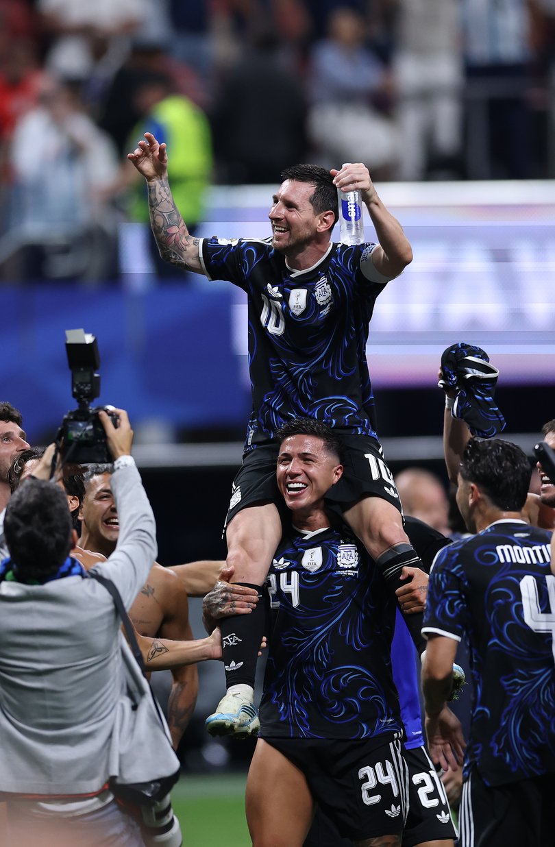 Messi celebrates the victory.