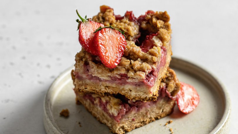 Strawberry Oatmeal Bar