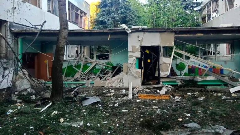 Drone debris hit a kindergarten building during an overnight Ukrainian attack on Elektrostal. 