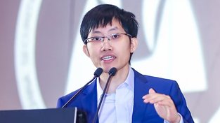 A rare photo of Liang Wenfeng