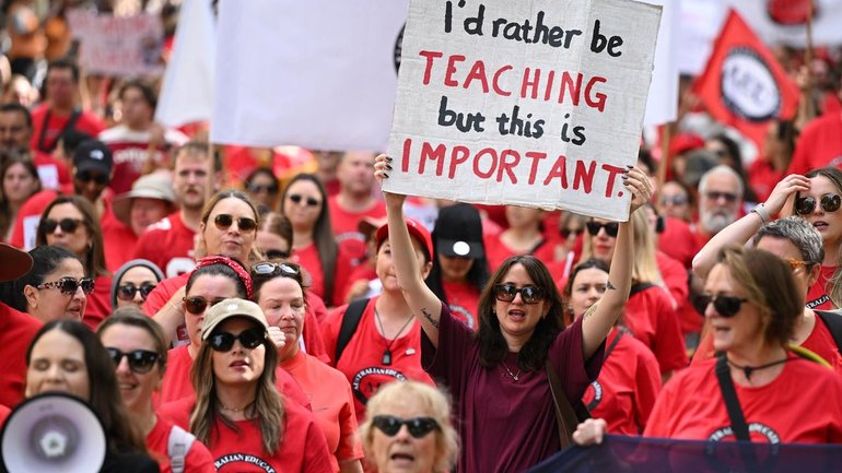 A state government's updated pay deal to teachers has been rejected, with strike action planned. (James Ross/AAP PHOTOS)
