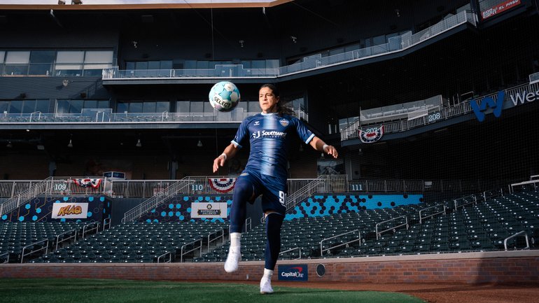 Fernandez was a soccer player before he was an actor. 