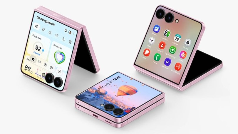 Samsung launched the first blow in the tech battle in London overnight, unveiling a larger line-up of smartphones with screens that flip and fold, including a new model designed to recruit more foldable fans.