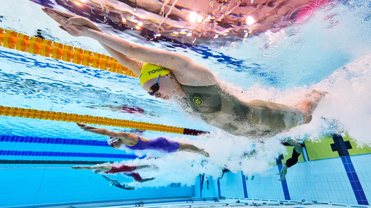 Commonwealth Games: Australia lay down dominant markers as another gold rush looms on day two Commonwealth Games: Australia lay down dominant markers as another gold rush looms on day two