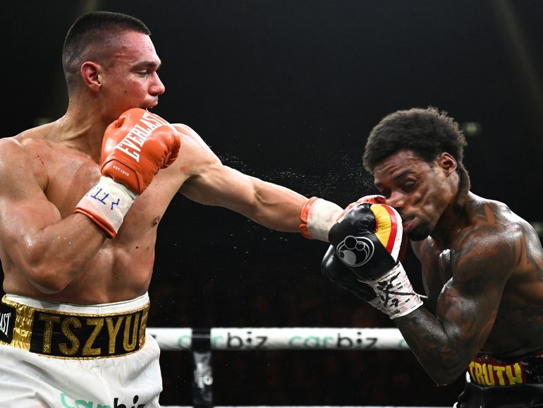 Tim Tszyu lands a punch on American veteran Errol Spence Jr.