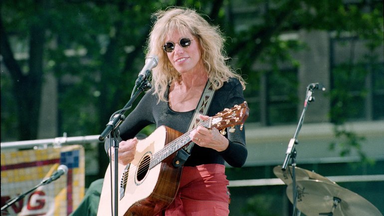 American singer and songwriter Carly Simon is best known for You’re So Vain.