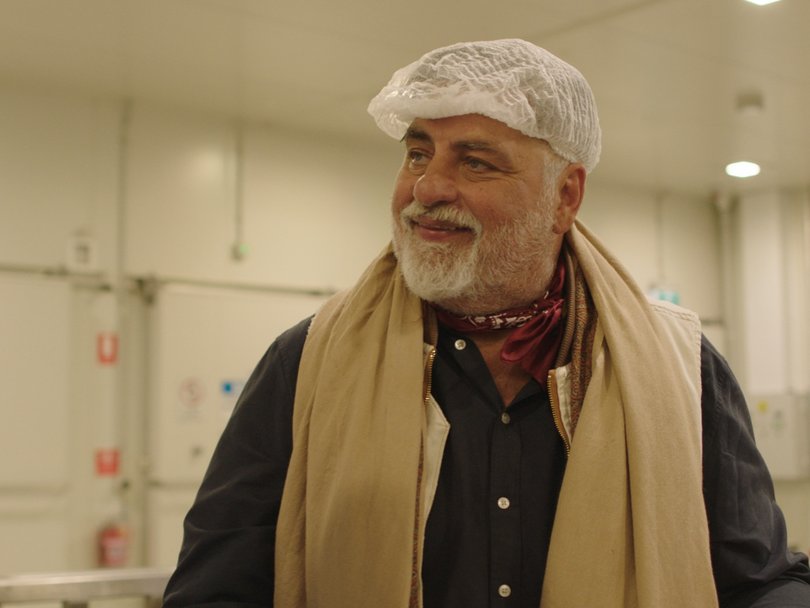 Matt Preston meets with a local abalone farmer in Augusta.