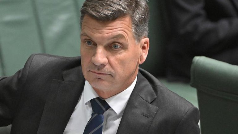 Angus Taylor has denied making payments to the conservative Reformers faction of the Liberal Party. 