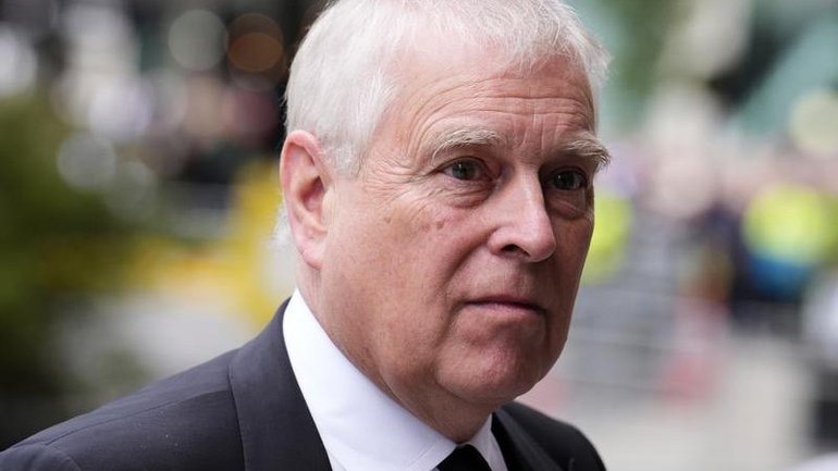 Andrew Mountbatten-Windsor was walking his late mother’s dogs when he was allegedly threatened by Alex Jenkinson. 