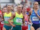 Jess Hull has put in a professional performance to cruise through her women’s mile.
