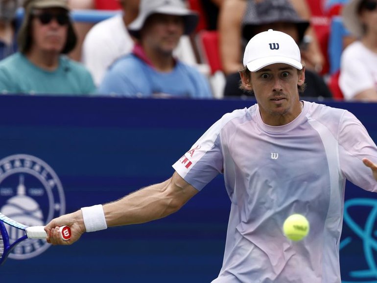 Alex de Minaur kept his eye on the prize when he beat family friend and rising star Cruz Hewitt. (EPA PHOTO)