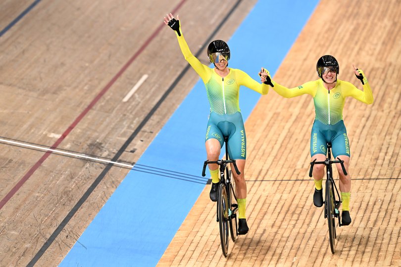 Silver medalist Georgia Baker and Gold medalist Alyssa Polites.