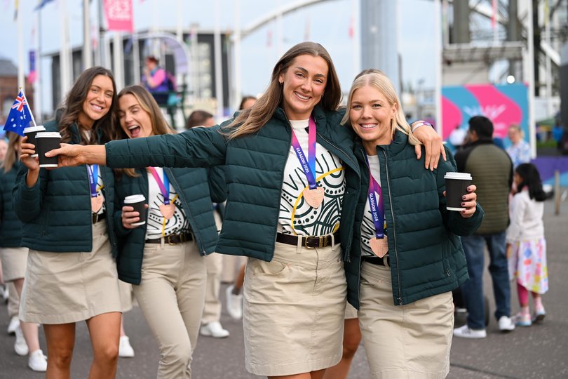 Team members of Australia arrive at the closing ceremony.