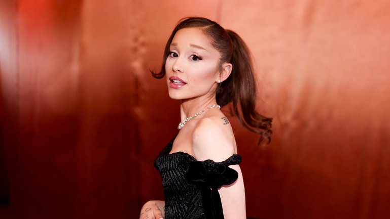 Ariana Grande’s appearance has been the subject of online commentary with many social media users speculating on her weight. 