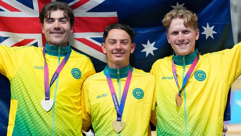 Conor Leahy, Oliver Bleddyn and James Moriarty swept the 4000m individual pursuit podium.