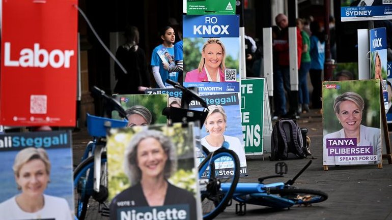 A study has found women politicians face an increasingly hostile social media environment. 