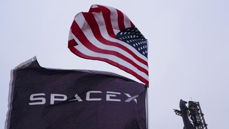 SpaceX's revenue rose by more than 90 per cent year-on-year to $US7.8 billion. 