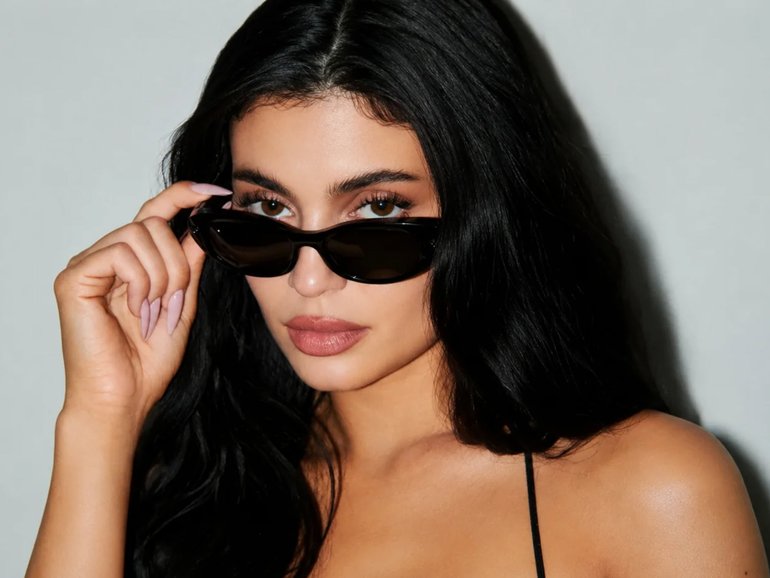 Kmart’s $89 version are the latest to hit the market, following the launch of the popular Meta Glasses — promoted by celebrity Kylie Jenner — which range from $469 to $860.